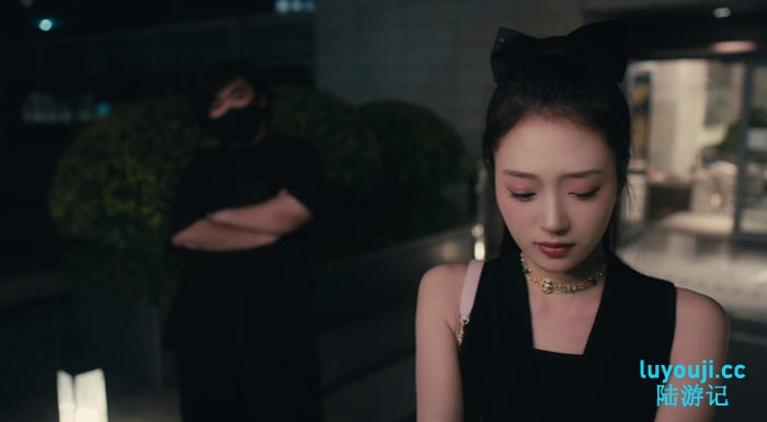 在美丽的囚笼中追逐梦想【对不起！我把美女包围了！ STEAM官方中文语音版 真人影视互动游戏】