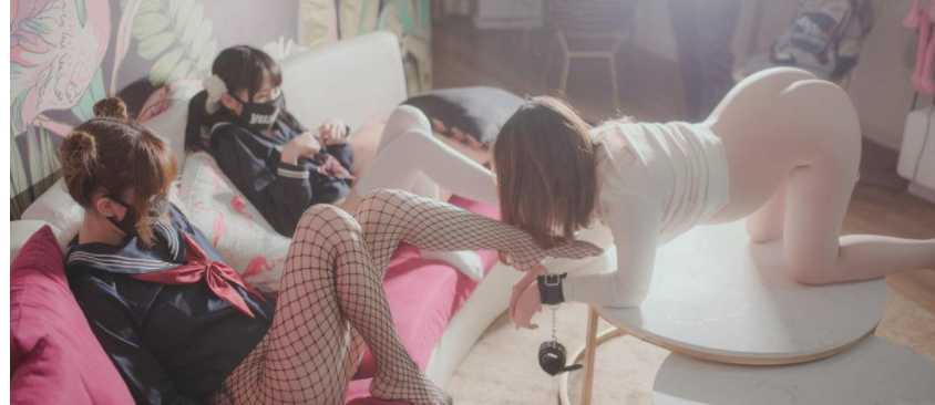 【奇怪】极品二次元网红柚木：姐姐和妹妹和母亲的社保游戏！打红白机+VR社保幻想+鹿出4K版啊【黑白丝/西瓜肚/2G】-中文绅士游戏下载,黄游,色情手机游戏,绅士漫画,里番