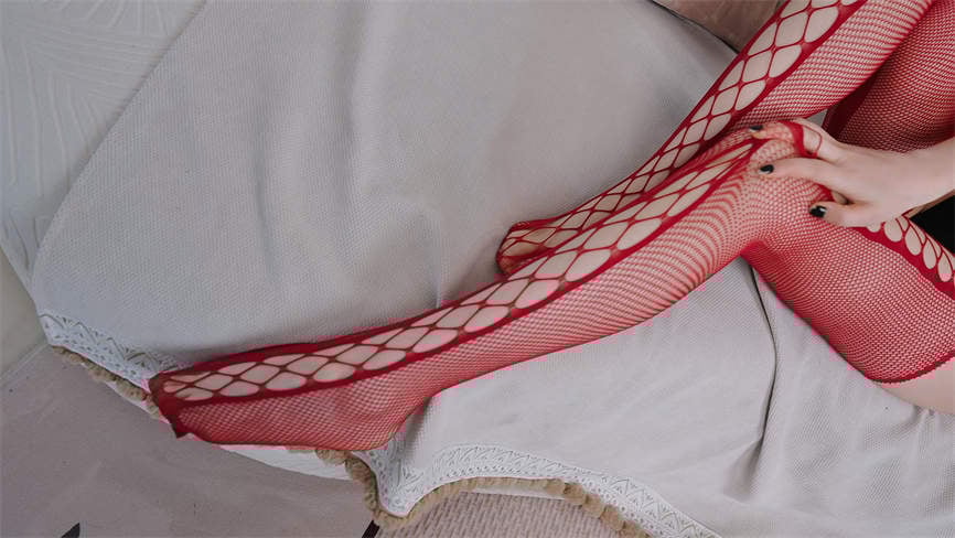 爱情:死亡与比基尼/Love Death Bikini