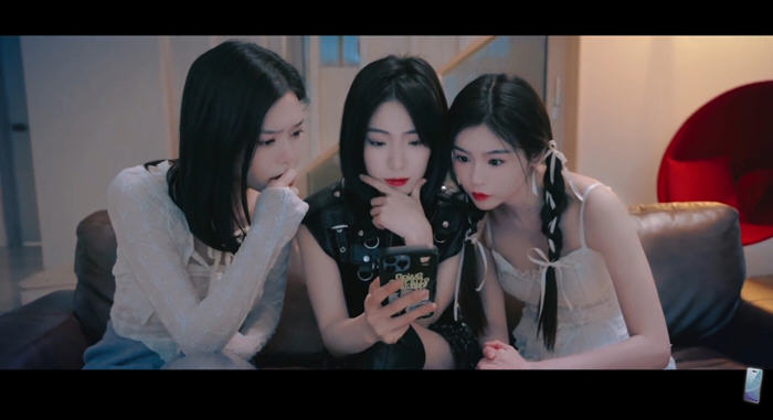 进击吧,异次元美少女!官方中文版 真人影视互动游戏 25G